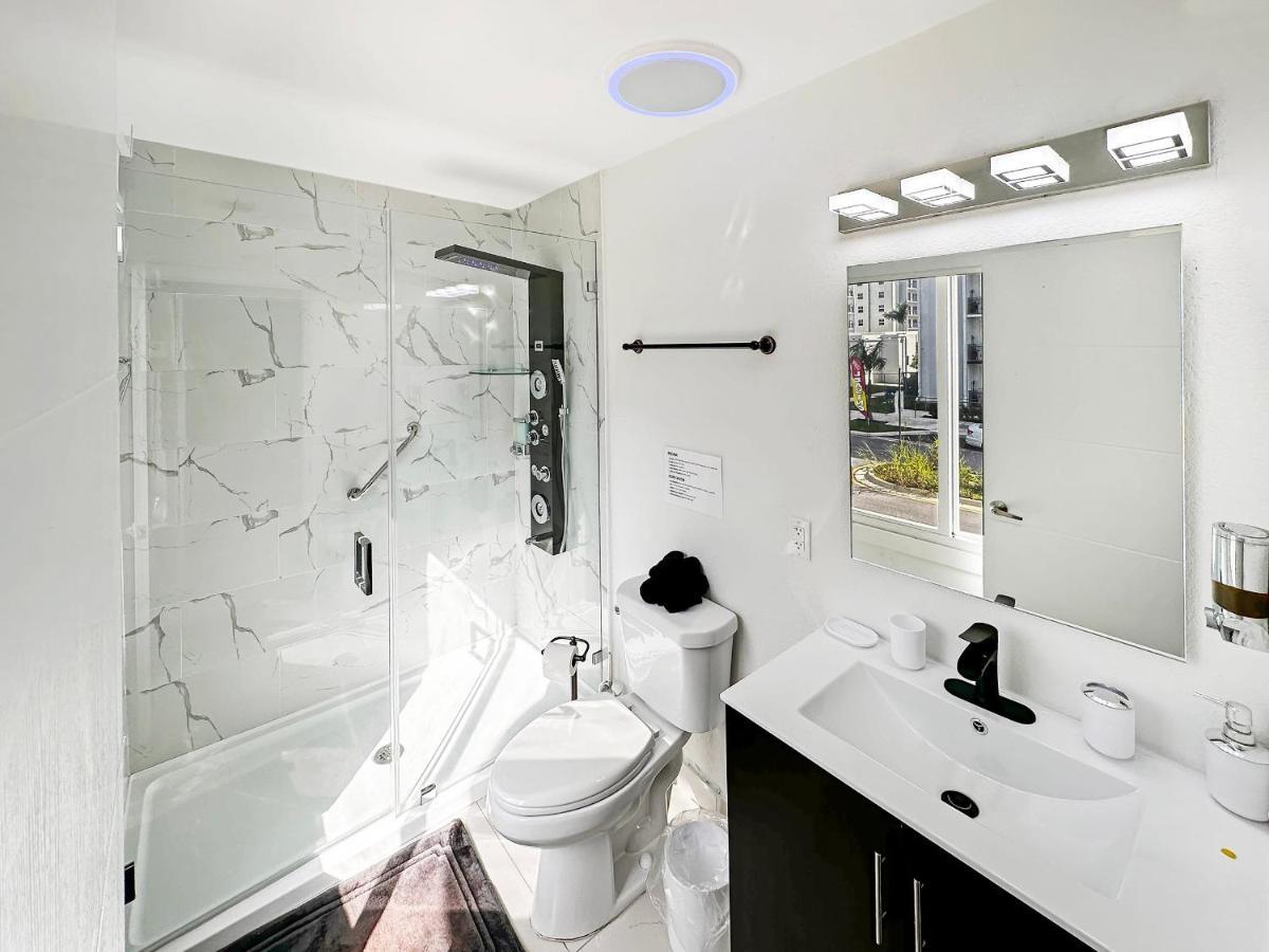 Vacay Spot Experience Luna Sky! 65" Tv Bar, Bbq, Shower Massage Jets, Music, Go To Fl Keys هومستيد المظهر الخارجي الصورة