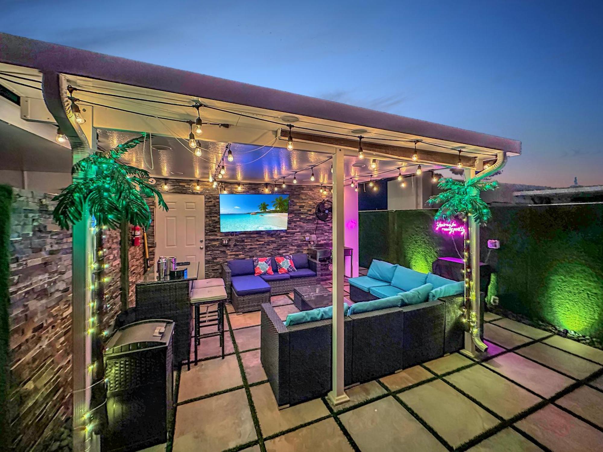 Vacay Spot Experience Luna Sky! 65" Tv Bar, Bbq, Shower Massage Jets, Music, Go To Fl Keys هومستيد المظهر الخارجي الصورة