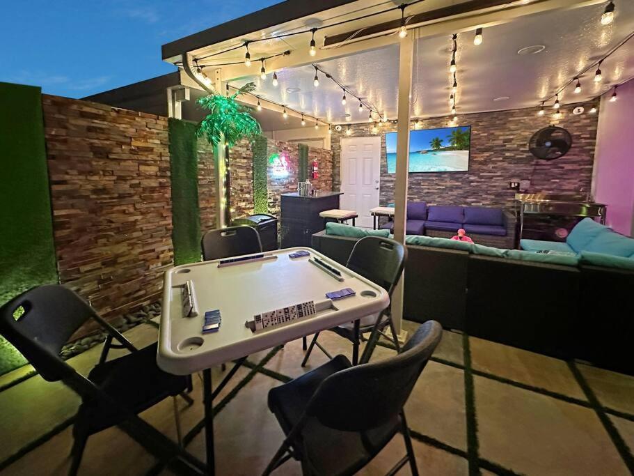 Vacay Spot Experience Luna Sky! 65" Tv Bar, Bbq, Shower Massage Jets, Music, Go To Fl Keys هومستيد المظهر الخارجي الصورة