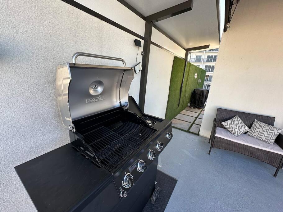 Vacay Spot Experience Luna Sky! 65" Tv Bar, Bbq, Shower Massage Jets, Music, Go To Fl Keys هومستيد المظهر الخارجي الصورة
